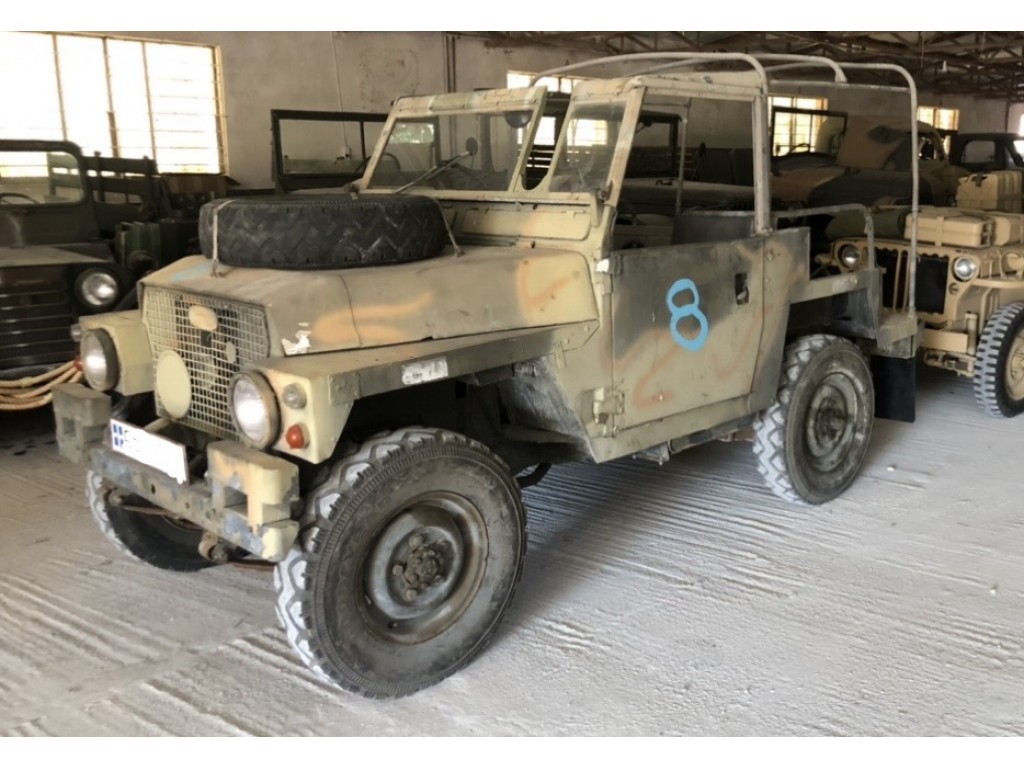 LAND ROVER LIGHTWEIGHT SERIES III